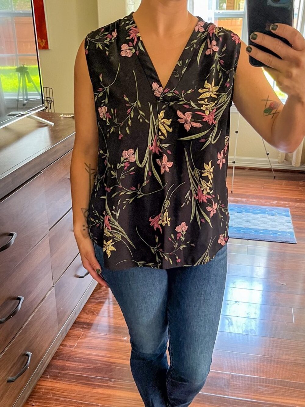 Vince Camuto sleeveless black and floral top